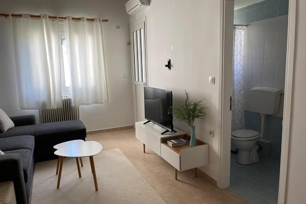 Attic Studio Stay Каламата Экстерьер фото