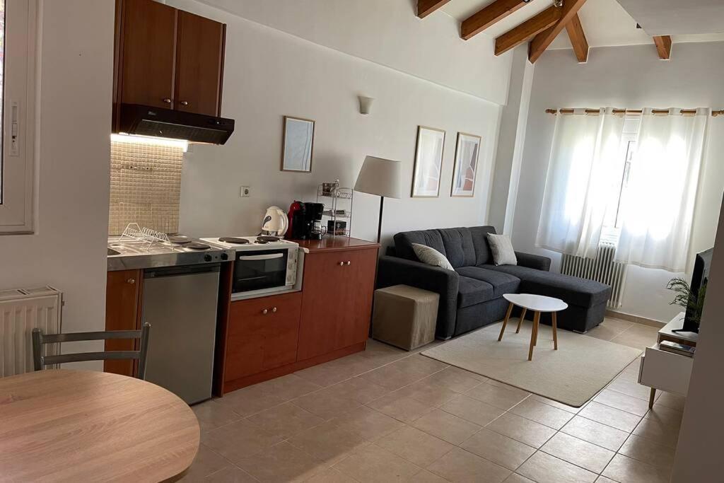 Attic Studio Stay Каламата Экстерьер фото